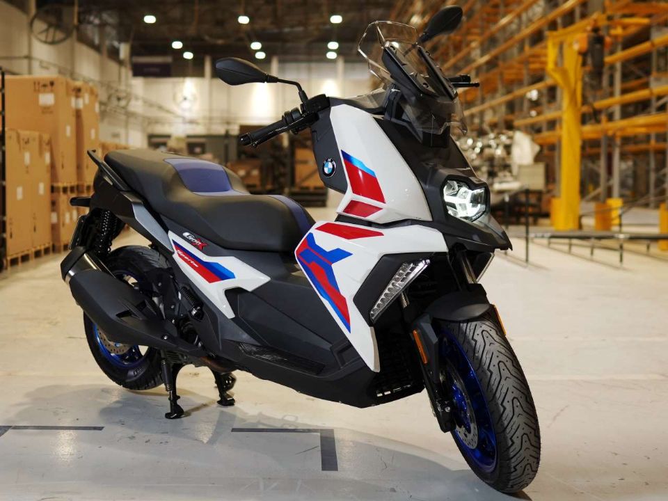 Scooter BMW C 400 X pronta para chegar ao Brasil